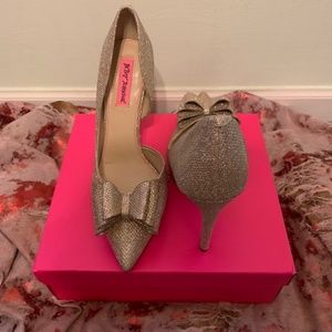 Besty Johnson Prince Gold Bow Shoe